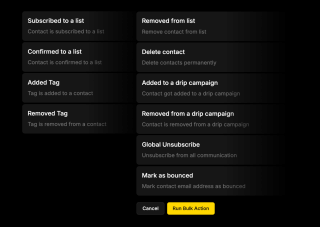 A contact list on a black background displays active and inactive subscribers, removed tags, and marks, with a 